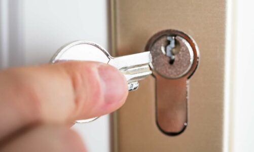How Can a 24-Hour Locksmith Help You?